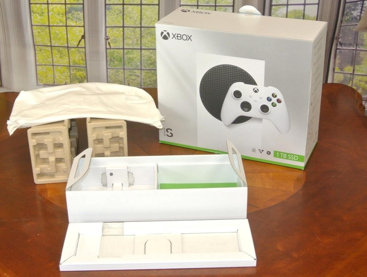Xbox Series S 1TB Digital Gaming Console Robot – $188.29 at eBay